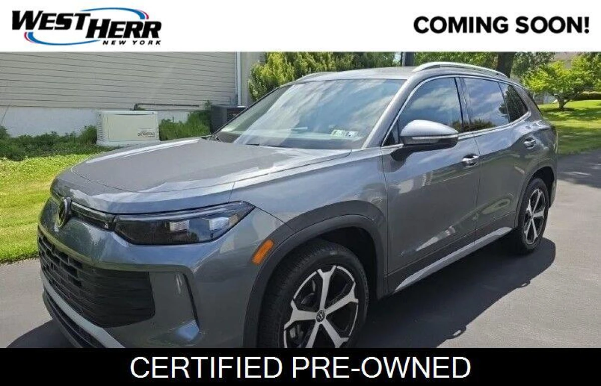 Certified Pre-Owned 2025 Volkswagen Tiguan SE