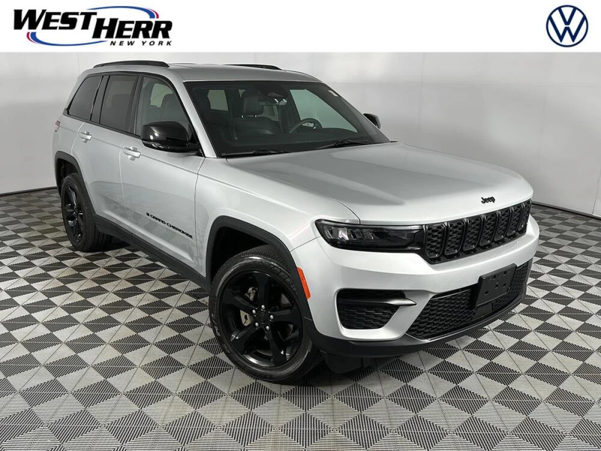 Pre-Owned 2025 Jeep Grand Cherokee Altitude X