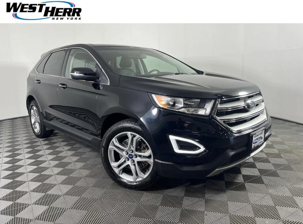 Pre-Owned 2018 Ford Edge Titanium