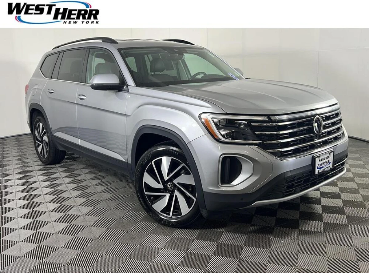 Pre-Owned 2024 Volkswagen Atlas 2.0T SE w/Technology