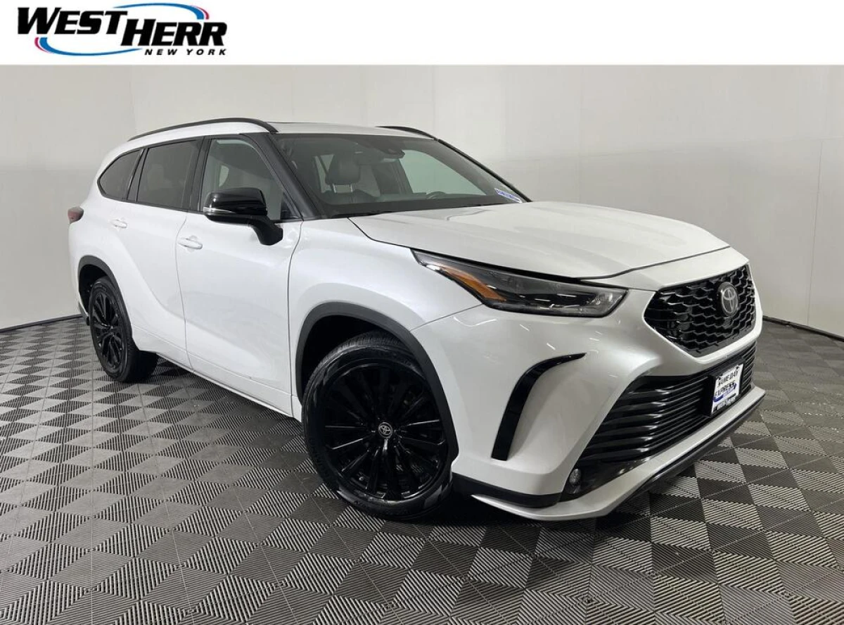 Pre-Owned 2024 Toyota Highlander XSE