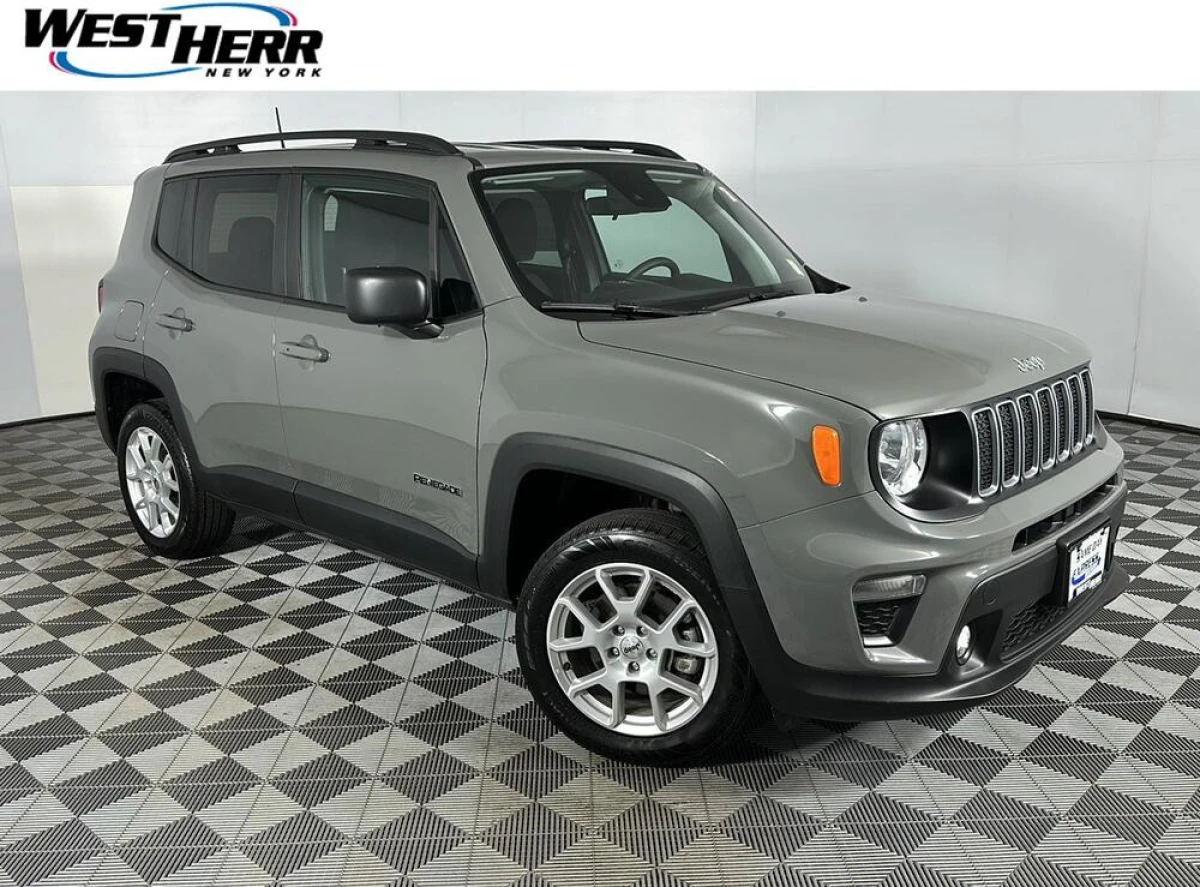Pre-Owned 2022 Jeep Renegade Latitude