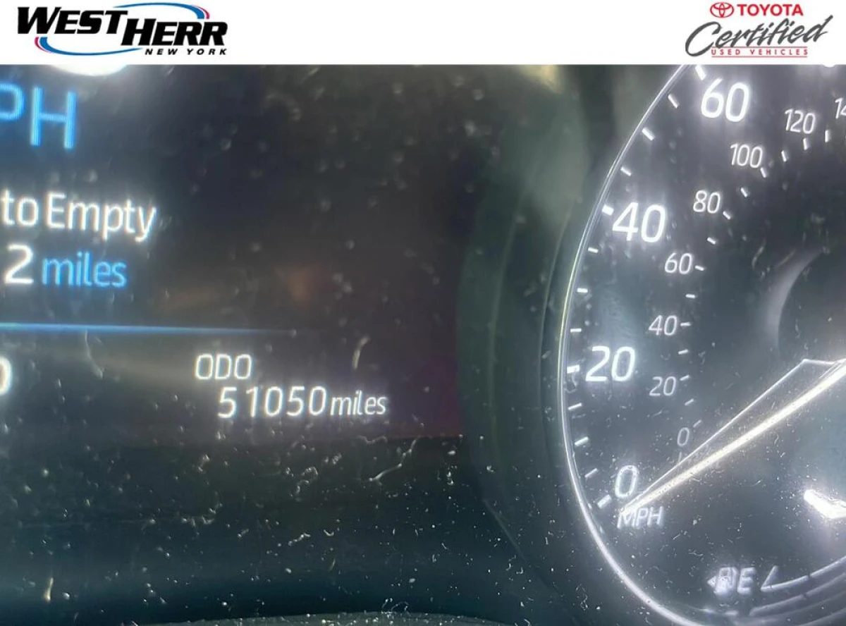 Certified Pre-Owned 2024 Toyota Sienna Platinum 7-Passenger