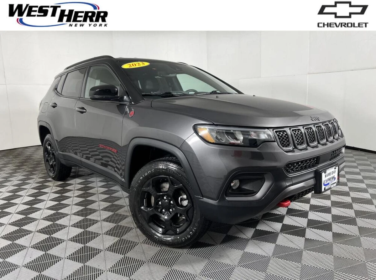 Pre-Owned 2023 Jeep Compass Trailhawk