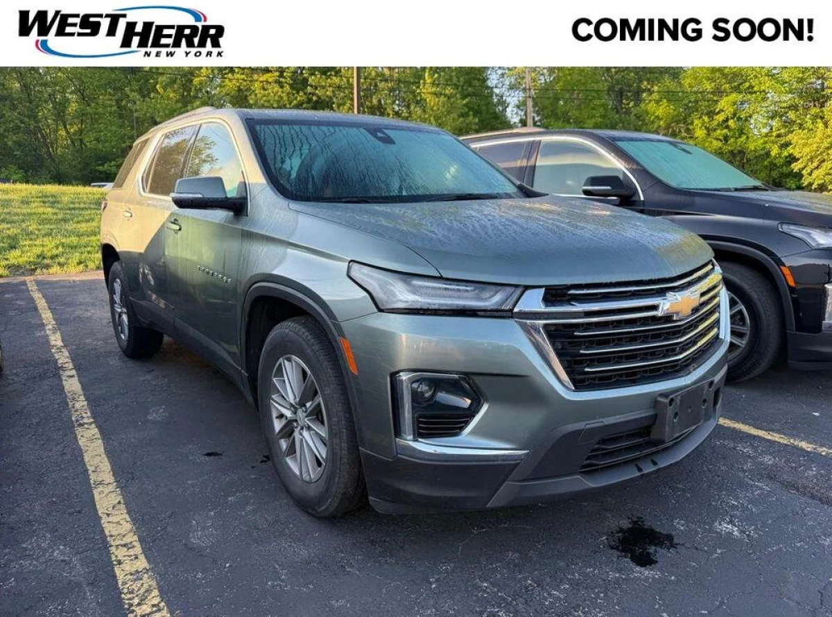 Pre-Owned 2023 Chevrolet Traverse LT