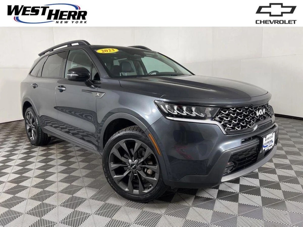 Pre-Owned 2023 Kia Sorento X-Line EX