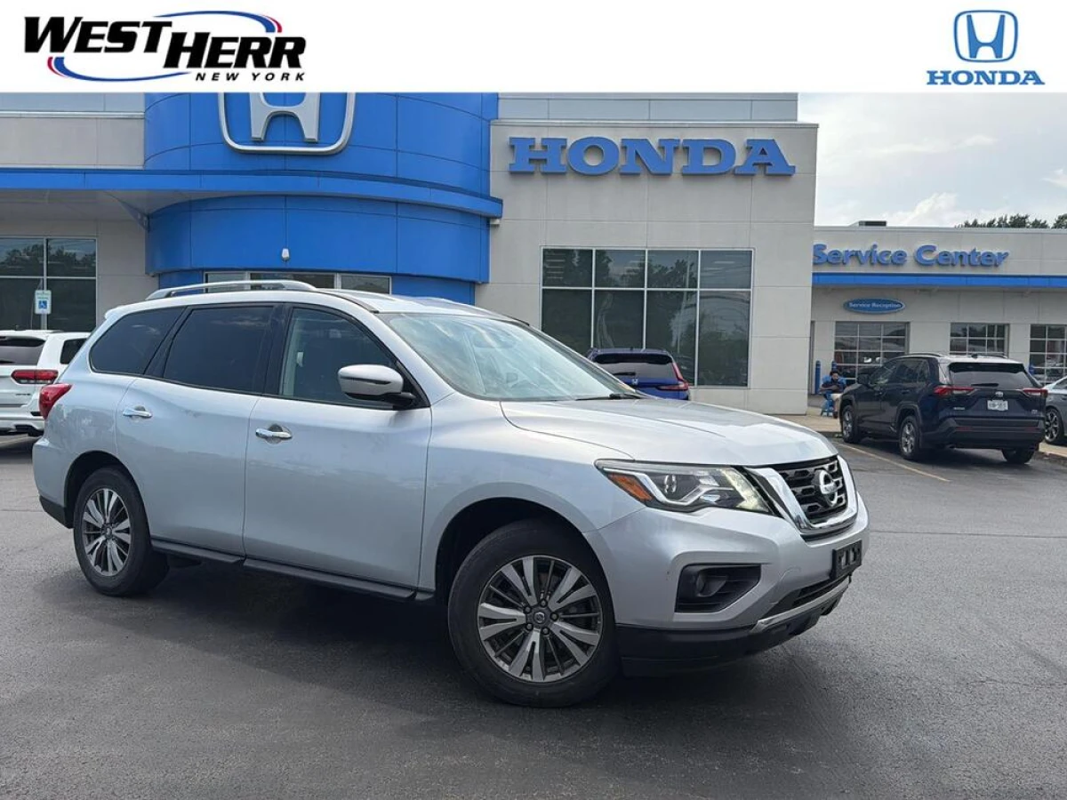 Pre-Owned 2019 Nissan Pathfinder SV