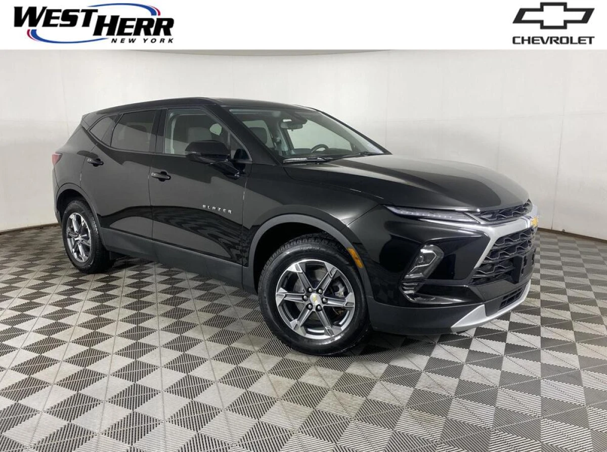 Pre-Owned 2023 Chevrolet Blazer LT