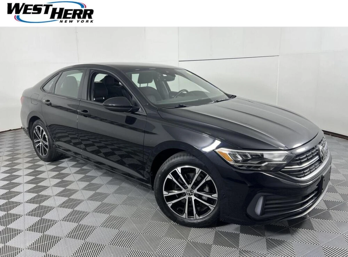 Pre-Owned 2022 Volkswagen Jetta Sport