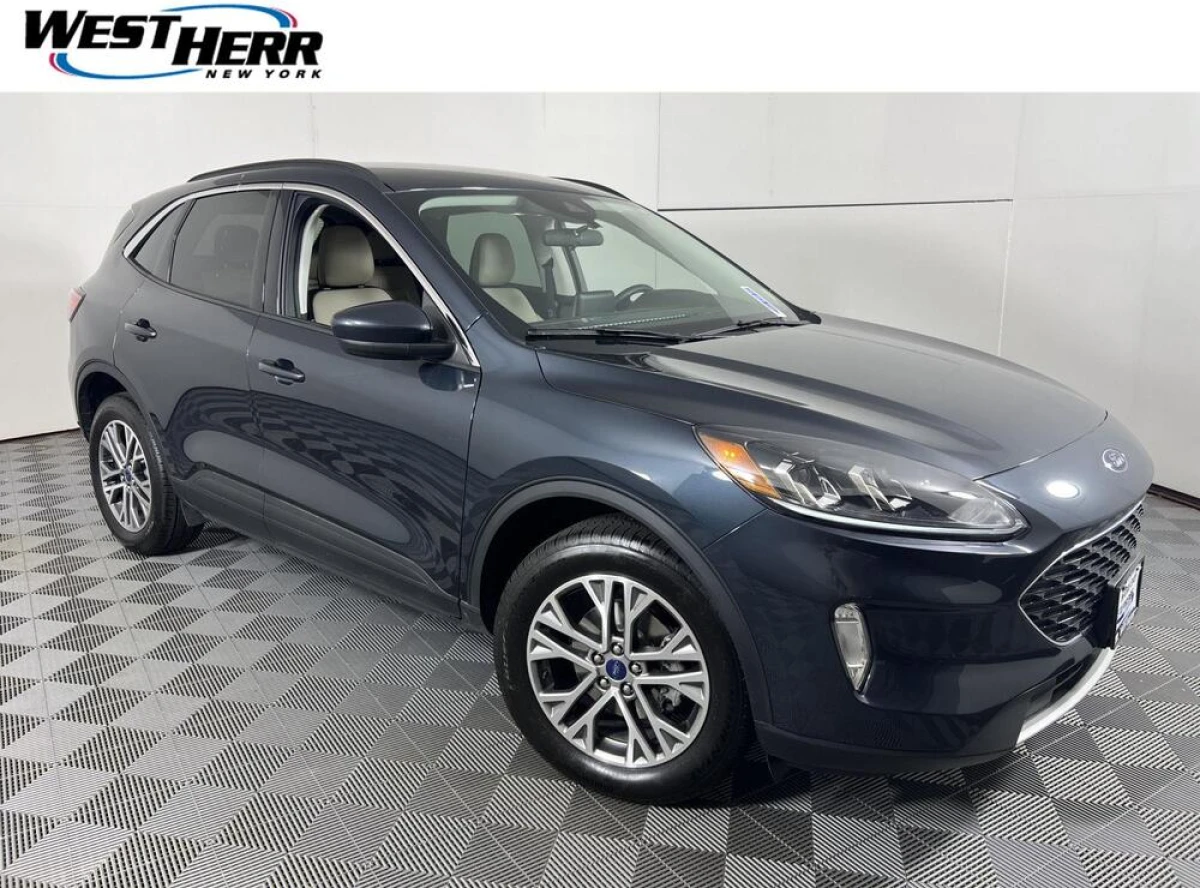 Pre-Owned 2022 Ford Escape SEL