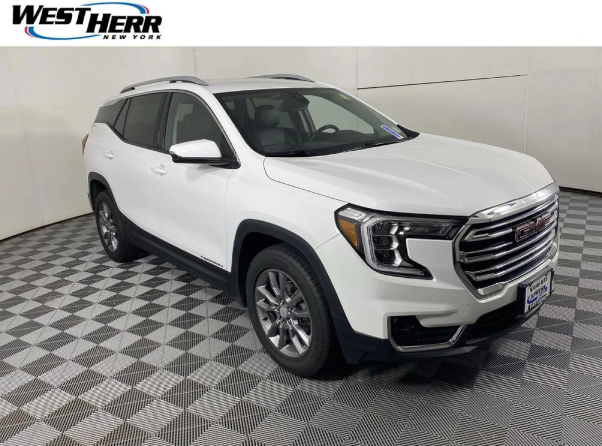 Pre-Owned 2024 GMC Terrain SLT