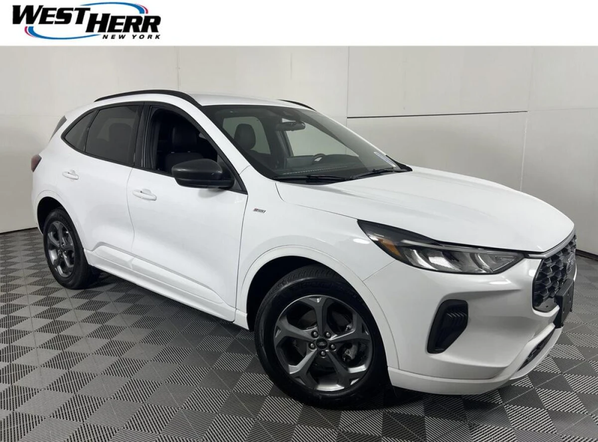 Pre-Owned 2023 Ford Escape ST-Line