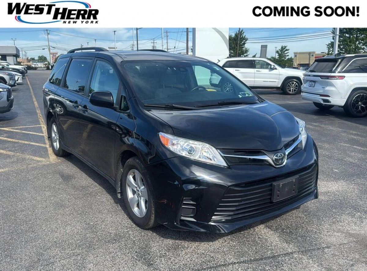 Pre-Owned 2019 Toyota Sienna LE