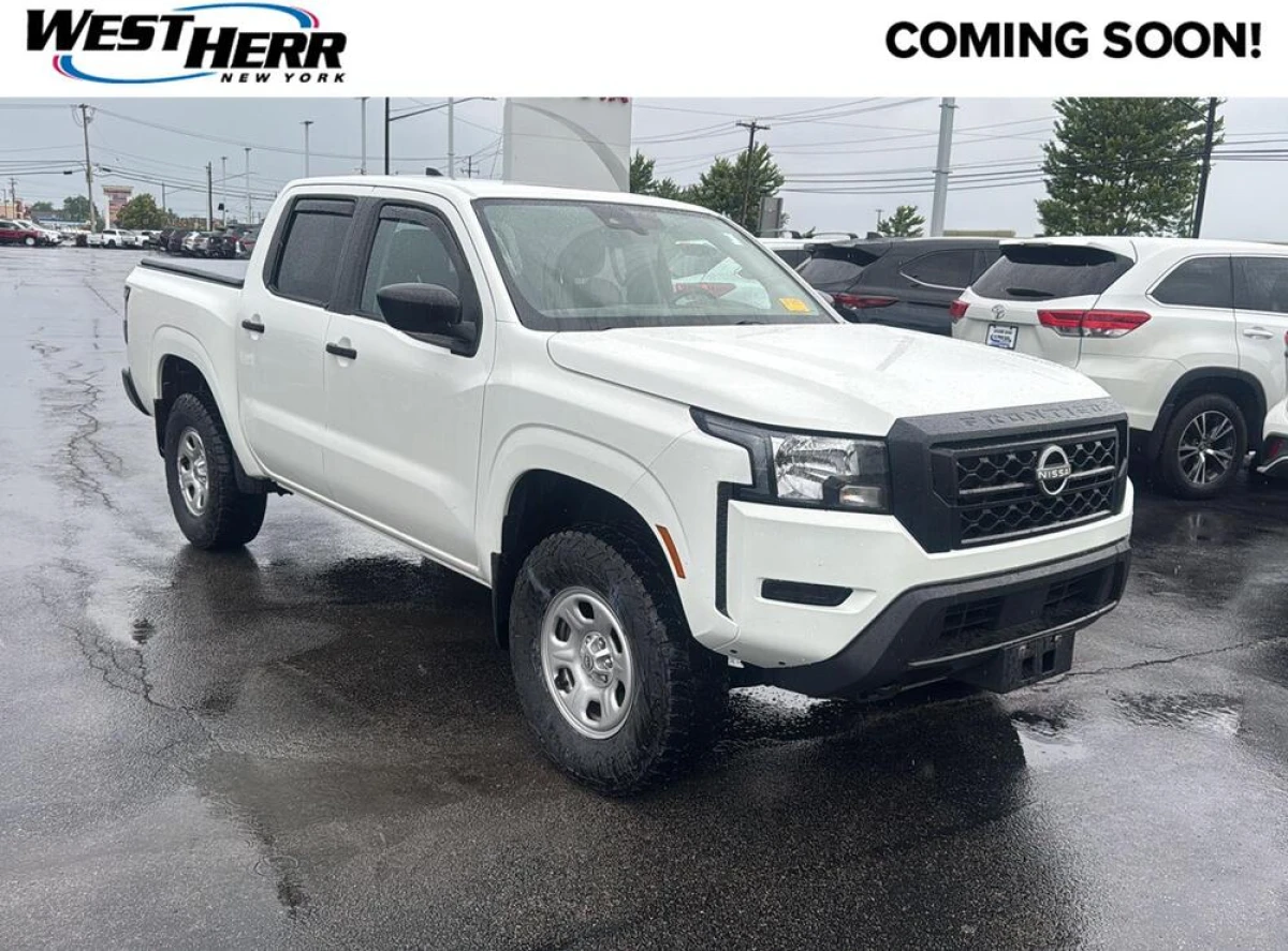 Pre-Owned 2022 Nissan Frontier S