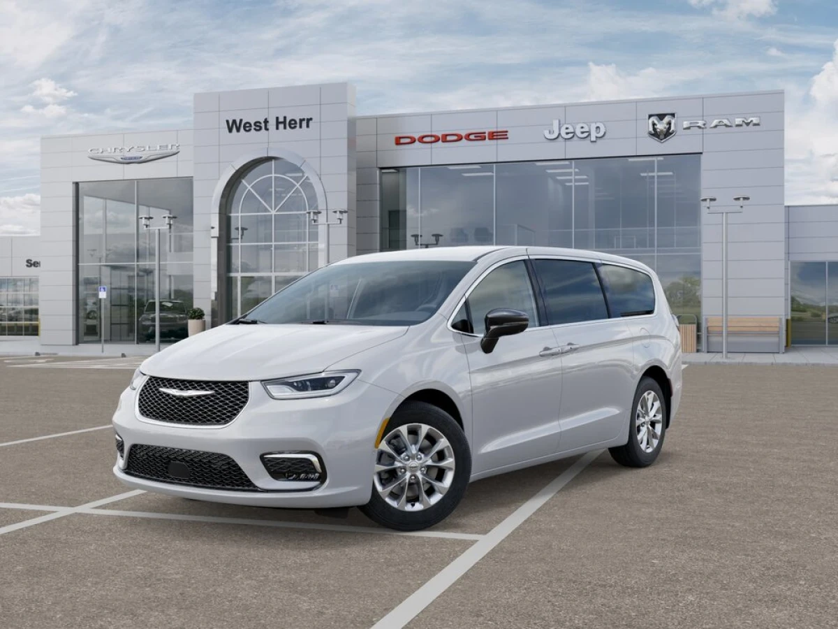 New 2026 Chrysler Pacifica Select