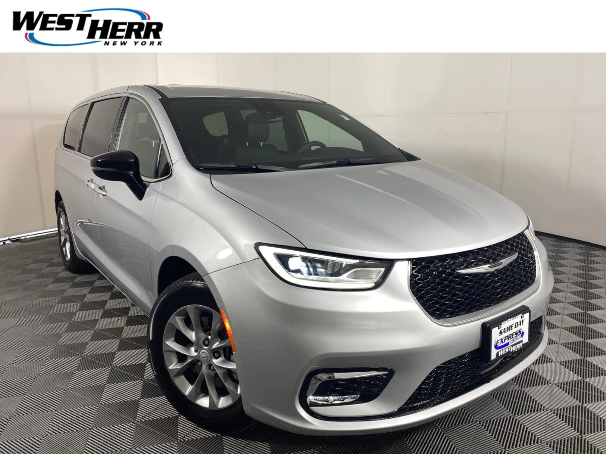 Pre-Owned 2026 Chrysler Pacifica Select