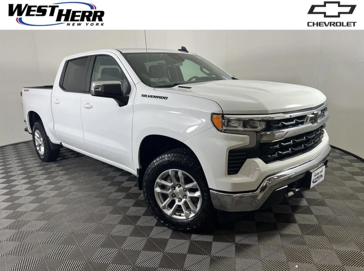 Pre-Owned 2024 Chevrolet Silverado 1500 LT