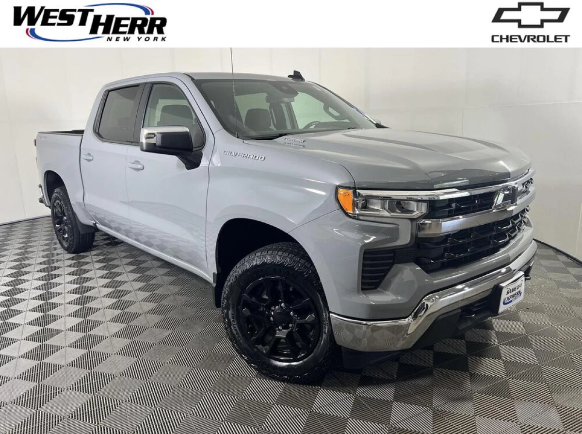 Pre-Owned 2024 Chevrolet Silverado