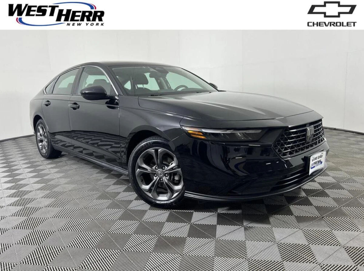 Pre-Owned 2023 Honda Accord Sedan EX