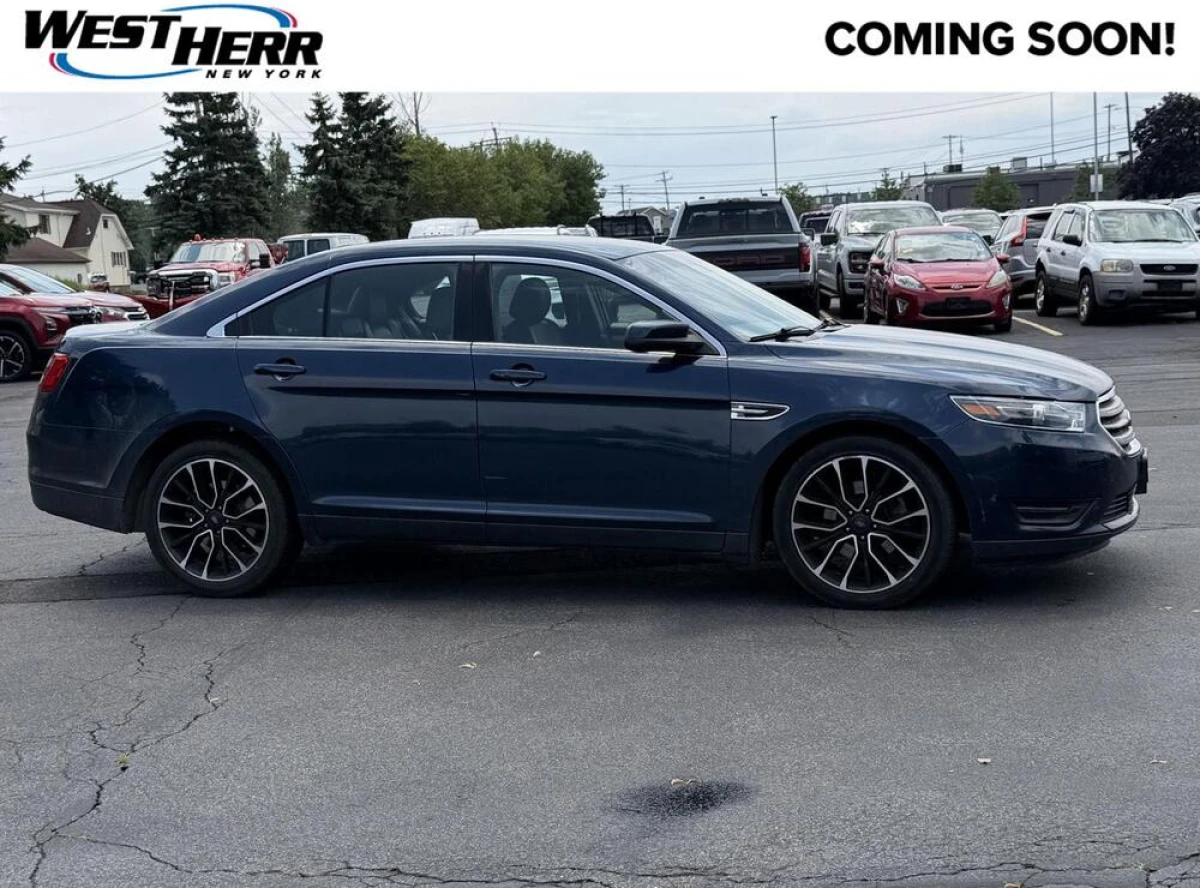 Pre-Owned 2017 Ford Taurus SEL