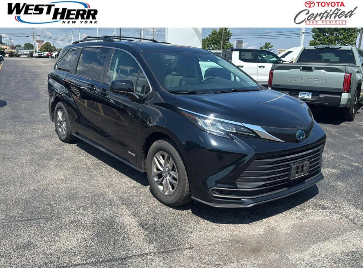 Certified Pre-Owned 2021 Toyota Sienna LE