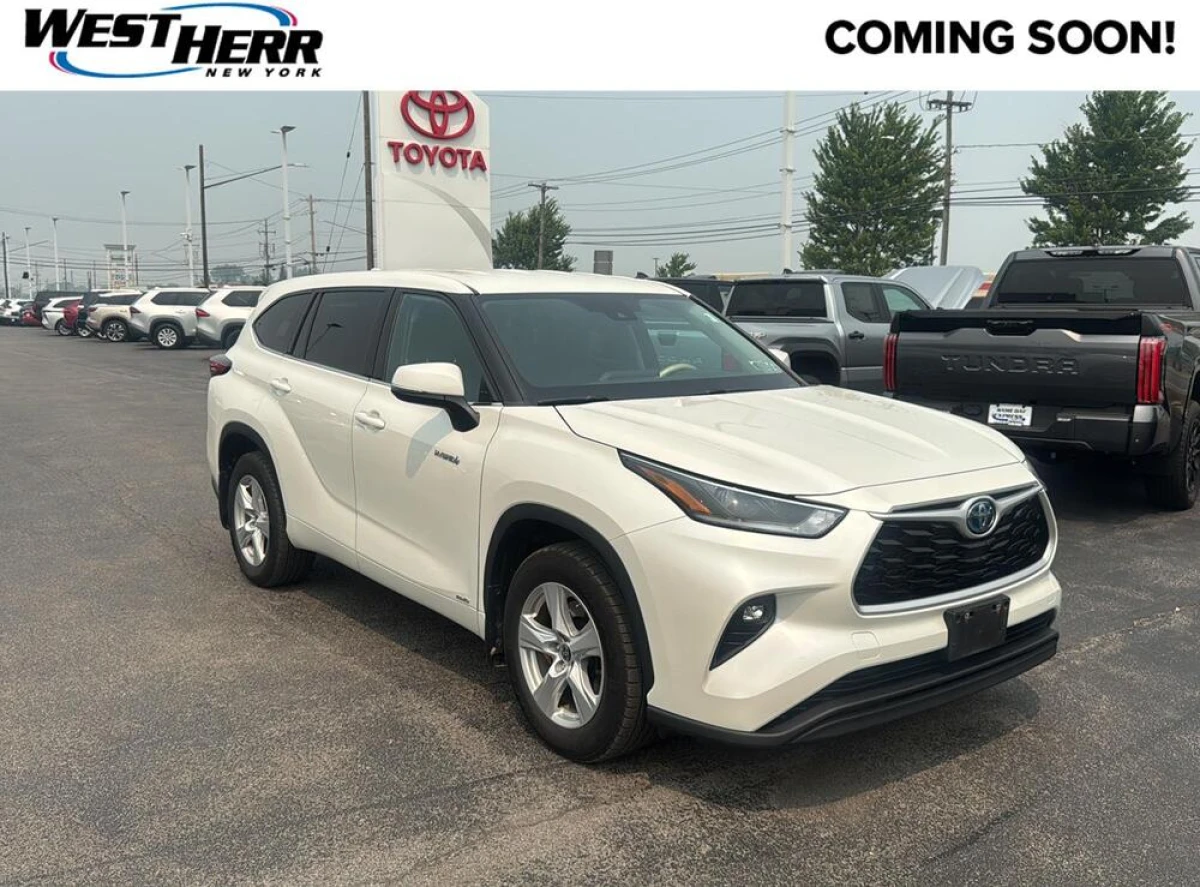 Pre-Owned 2021 Toyota Highlander Hybrid LE